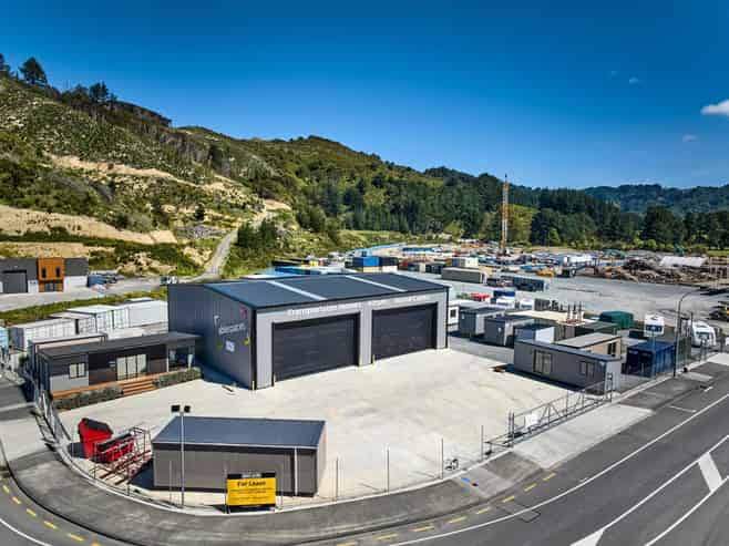 Polished High Stud Warehouse + Secure Yard