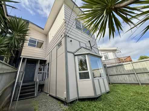 A/17 Castle Crescent, Stokes Valley