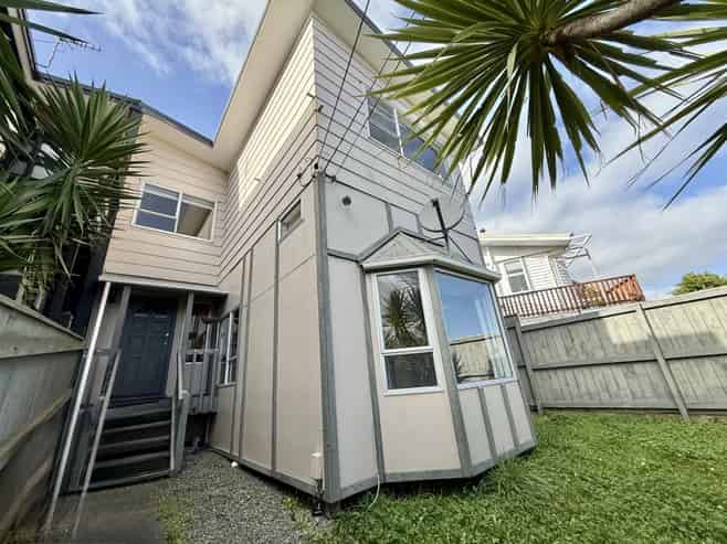 A/17 Castle Crescent, Stokes Valley