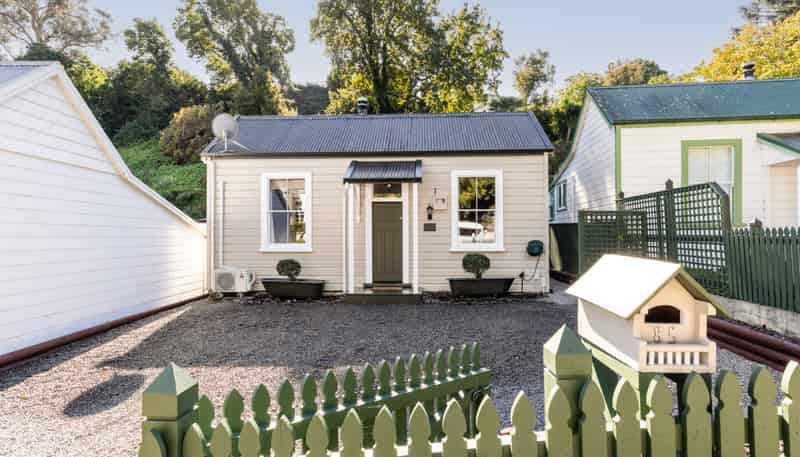 85 Milton Road, Bluff Hill