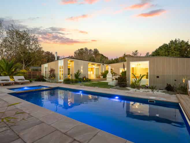 461 Johns Road, Harewood