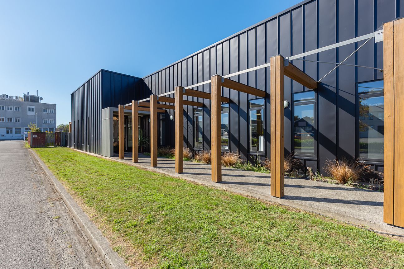 Modern Professional Offices on CBD Fringe - Vista 2