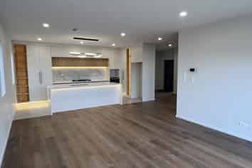 39 Te Kura Road, Flat Bush