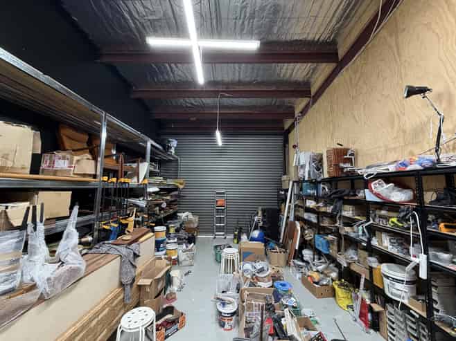 Harris Road industrial unit - prime frontage