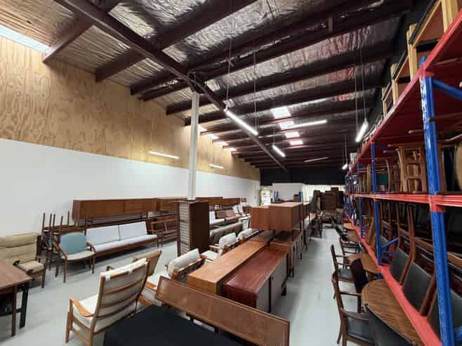 Harris Road industrial unit - prime frontage