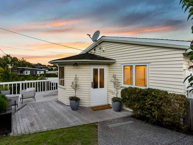 1/10 Hythe Terrace, Mairangi Bay