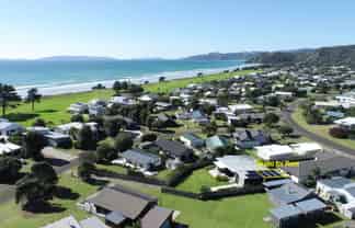 109 Sands Crescent, Matarangi