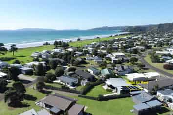109 Sands Crescent, Matarangi