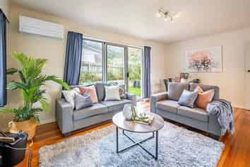 10 James Grove, Stokes Valley