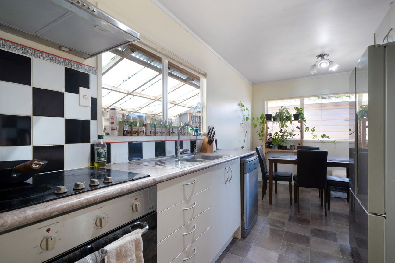 House in Henderson-Massey, McLaren Park, Henderson - View 3