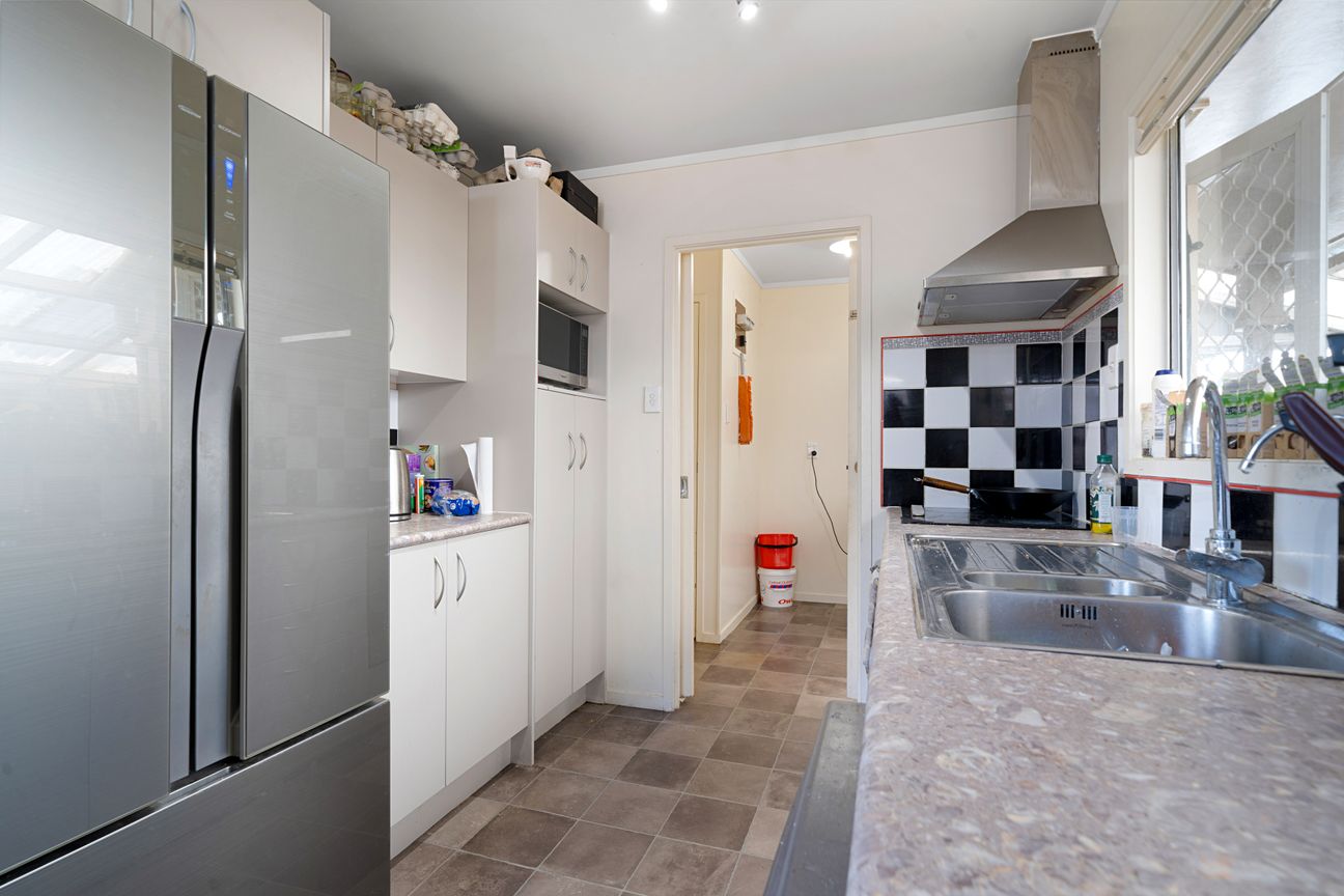 House in Henderson-Massey, McLaren Park, Henderson - View 4