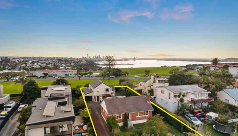 38 & 38A Te Arawa Street, Orakei