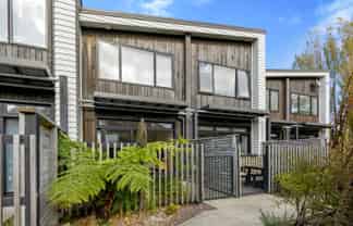 5 Glen Evans Crescent, Fairfield