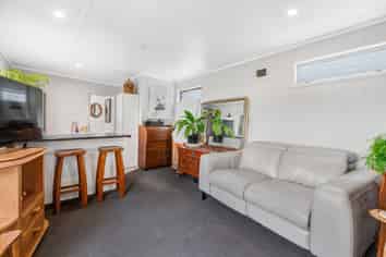 12 Chenery Road, Red Beach