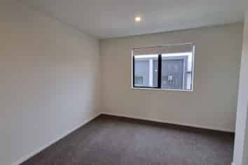5/476 West Coast Road, Glen Eden