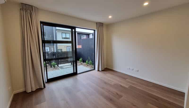 5/476 West Coast Road, Glen Eden