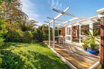 22 Rondane Place, Tirohanga