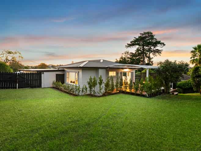 1/83 Carlisle Road, Browns Bay