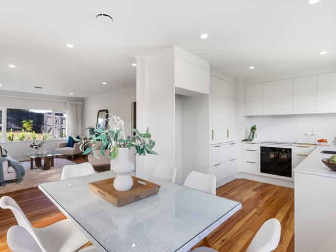 1/83 Carlisle Road, Browns Bay