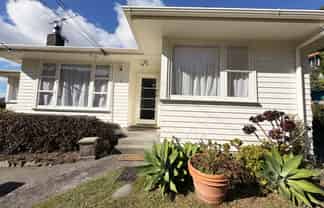 1 Holmes Grove, Naenae