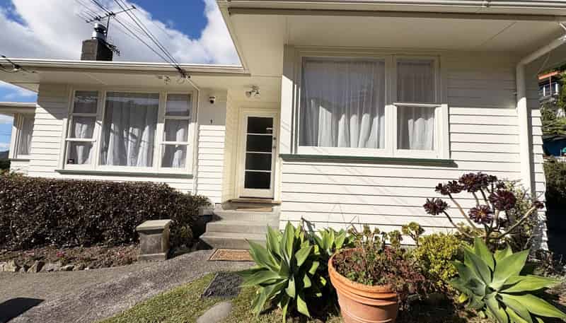1 Holmes Grove, Naenae