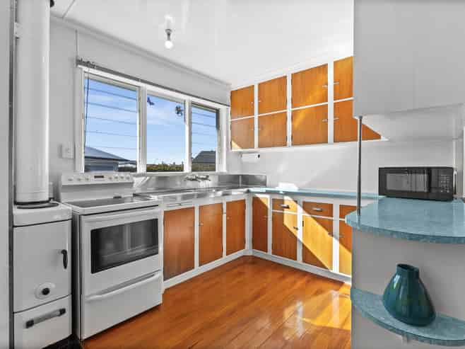 4 Avon Terrace, Taradale