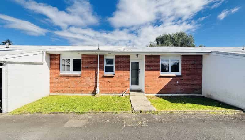 2/76 Settlement Road, Papakura