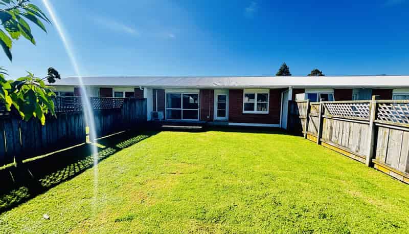 2/76 Settlement Road, Papakura
