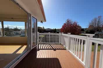 42A Blakeborough Drive, Forrest Hill