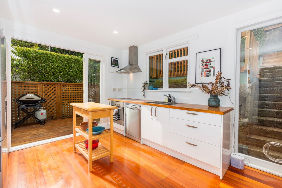 TRANQUIL LIVING SO CLOSE TO THE CITY! - Ansicht 2