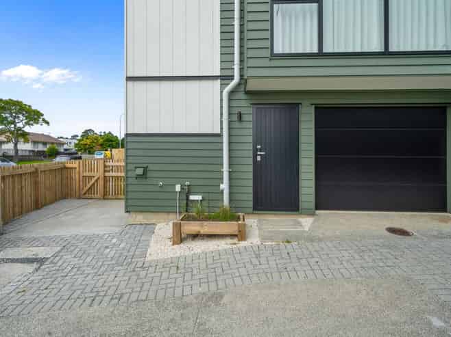 5/125 Universal Drive, Henderson