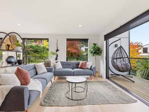 5C Aspen Grove, Fernhill/Sunshine Bay