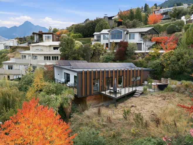 5C Aspen Grove, Fernhill/Sunshine Bay