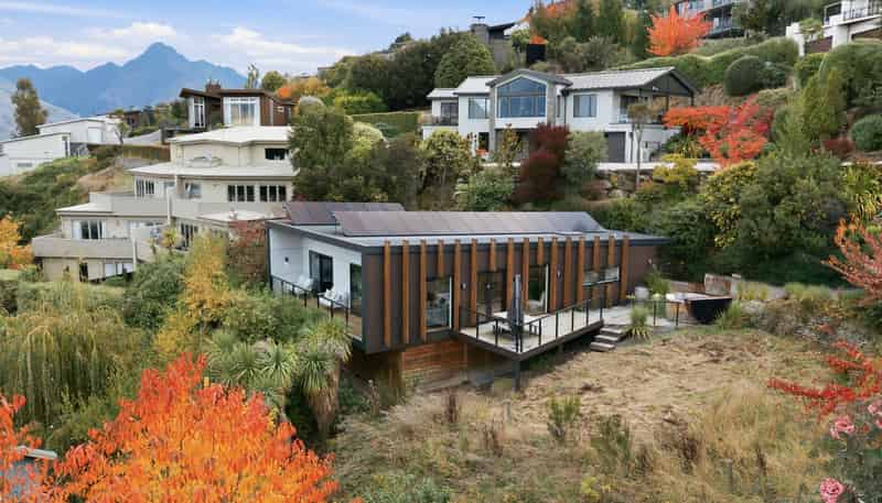 5C Aspen Grove, Fernhill/Sunshine Bay