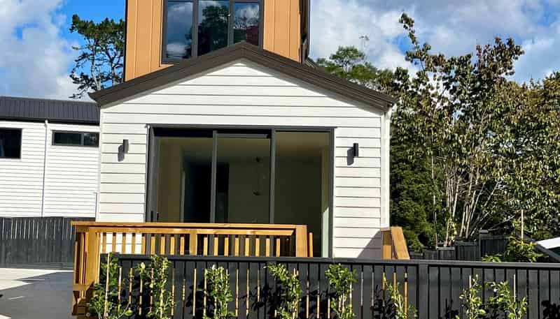 1/44 Sylvan Crescent, Te Atatu South