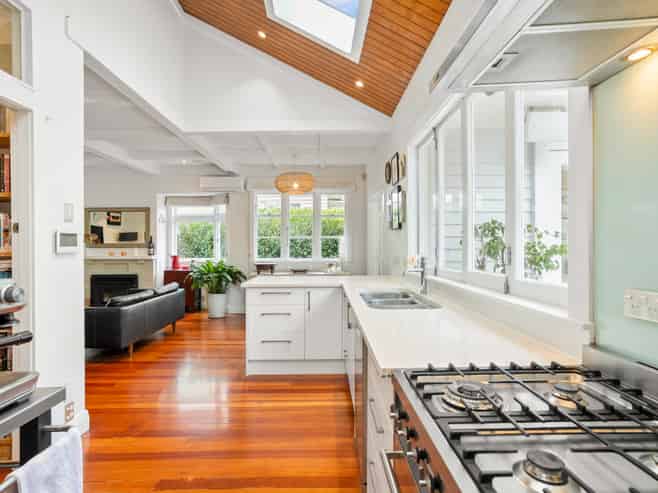 52 Springleigh Avenue, Mount Albert