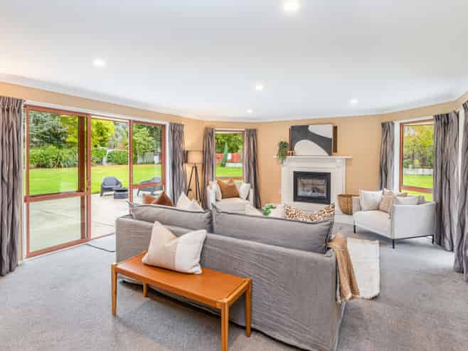 20 Allin Drive, Waikuku Beach