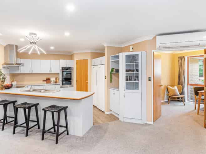 20 Allin Drive, Waikuku Beach
