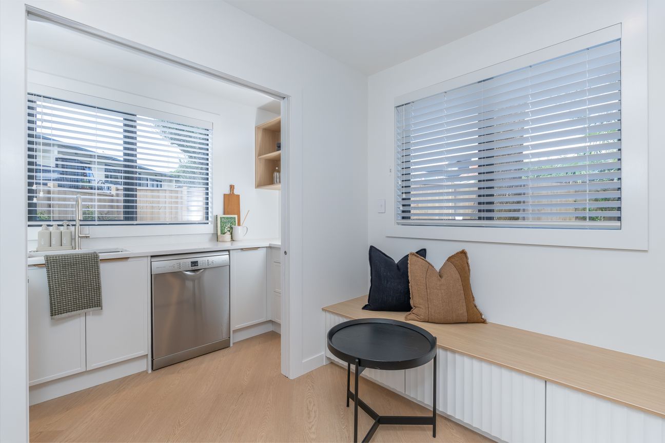 Present Your Offer - Contemporary Home Perfected - Więcej