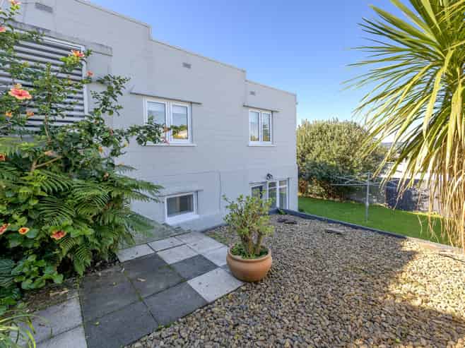 32 Paine Street, Judea