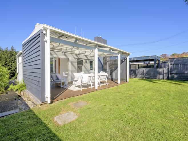 32 Paine Street, Judea