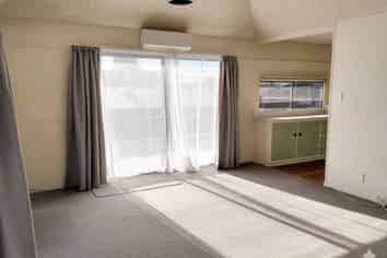 1/8 Straven Road, Riccarton