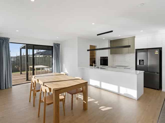 10 Longfields Road, Lincoln