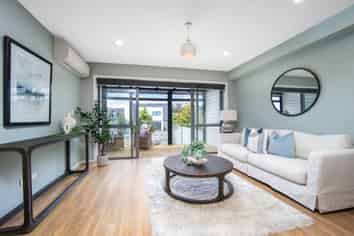 4 Rengarenga Rise, Albany