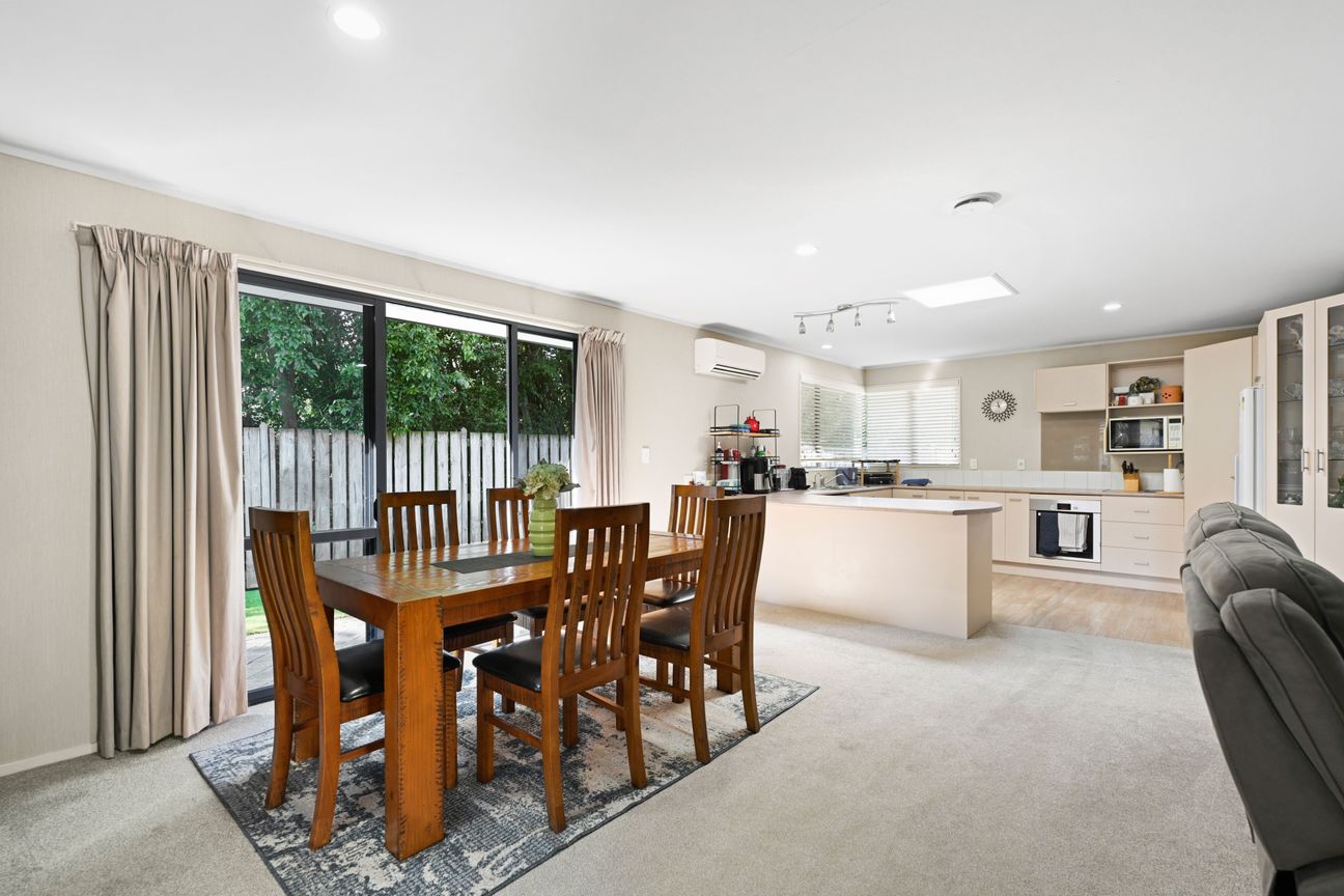 Outstanding Entry-Level Opportunity - Vista 5