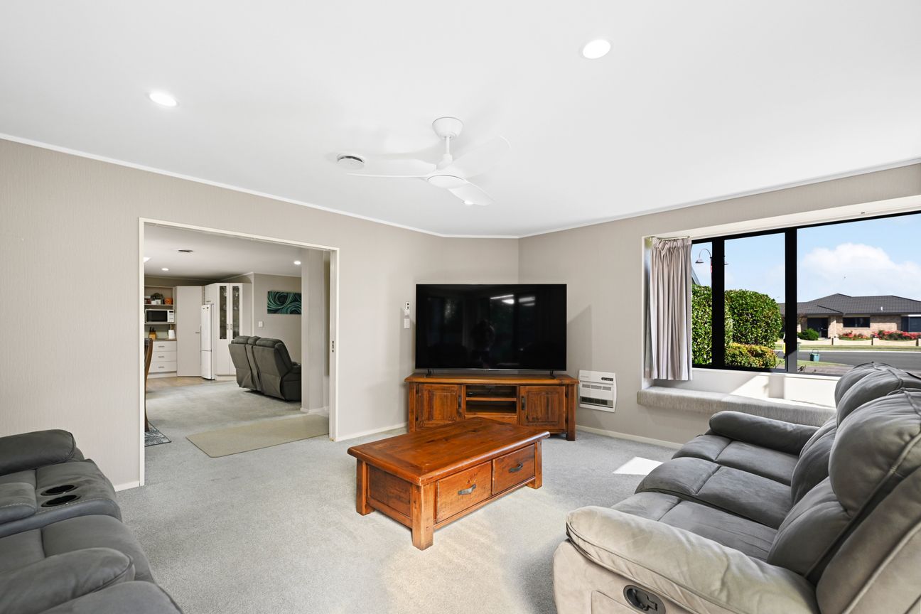 Outstanding Entry-Level Opportunity - Vista 3