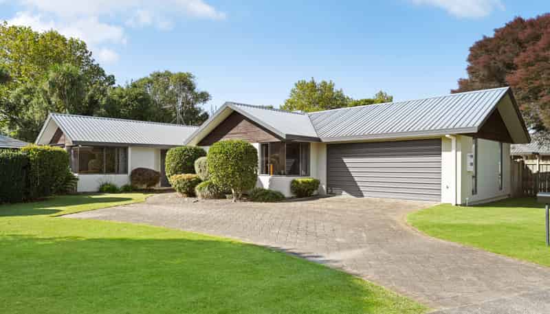 26 Bouverie Crescent, Flagstaff