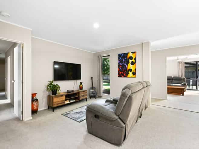 26 Bouverie Crescent, Flagstaff