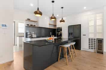 45 Johns Creek Crescent, Silverdale