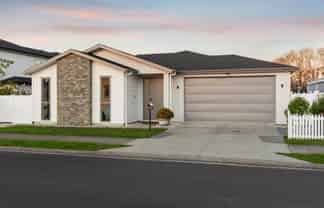 45 Johns Creek Crescent, Silverdale